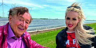 Lugners Neue ist "flei&szlig;ige Biene"