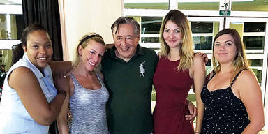 Richard Lugner grüßt aus dem "Paradies"