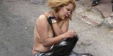 Wütender Mob lyncht diese Frau