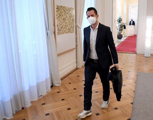 Mückstein zum Auftakt im Impf-Einsatz