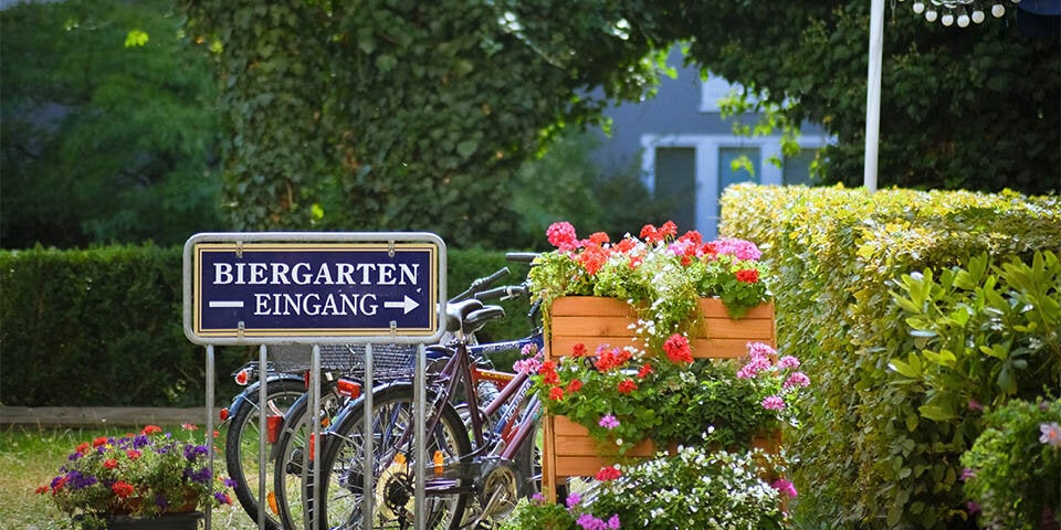 Biergarten Schild