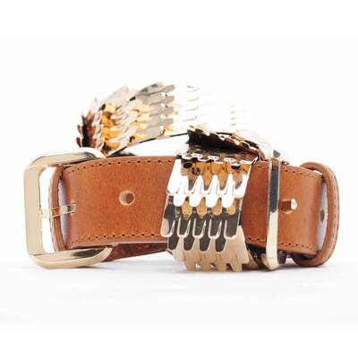 Stars im weißen T-Shirt