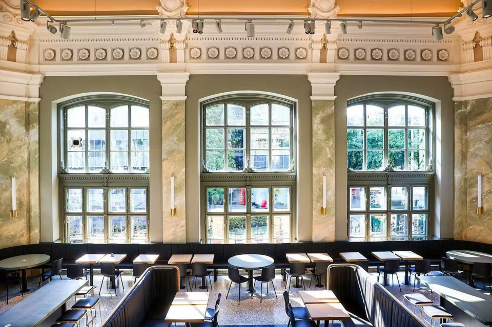 DAS ist der schönste McDonald's der Welt