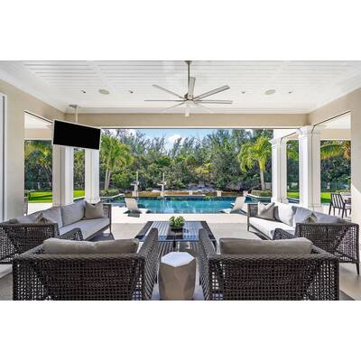 Travis Kelces Off-Season-Villa in Florida