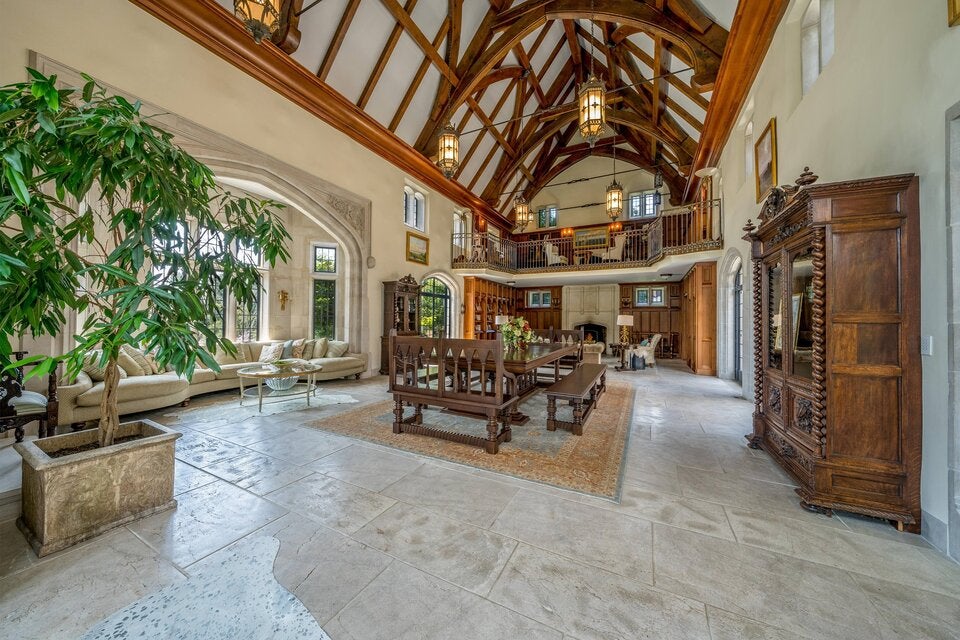Wohnen wie eine Königin: Ein Blick in Mariah Careys protzige Luxusvilla