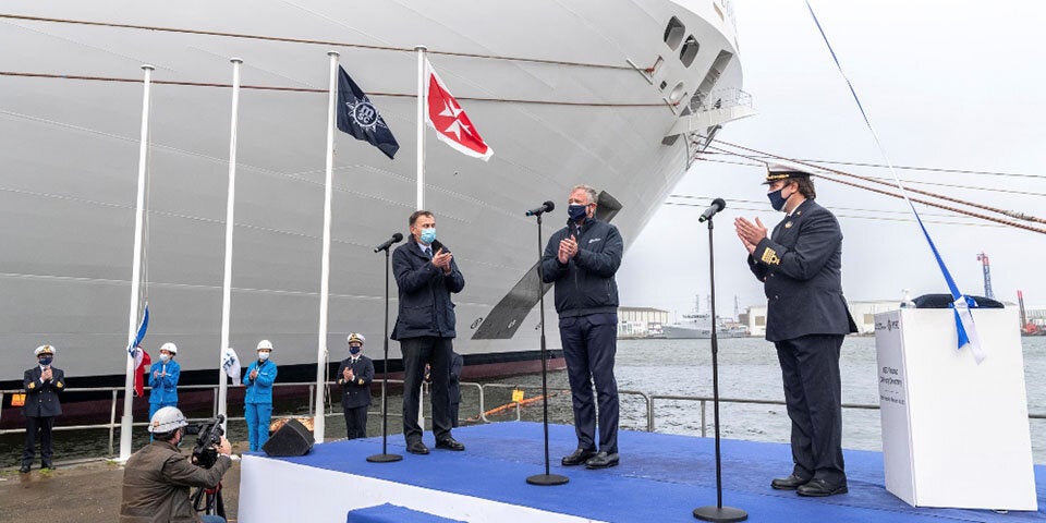 Kreuzfahrtschiff mit Roboter-Barkeeper