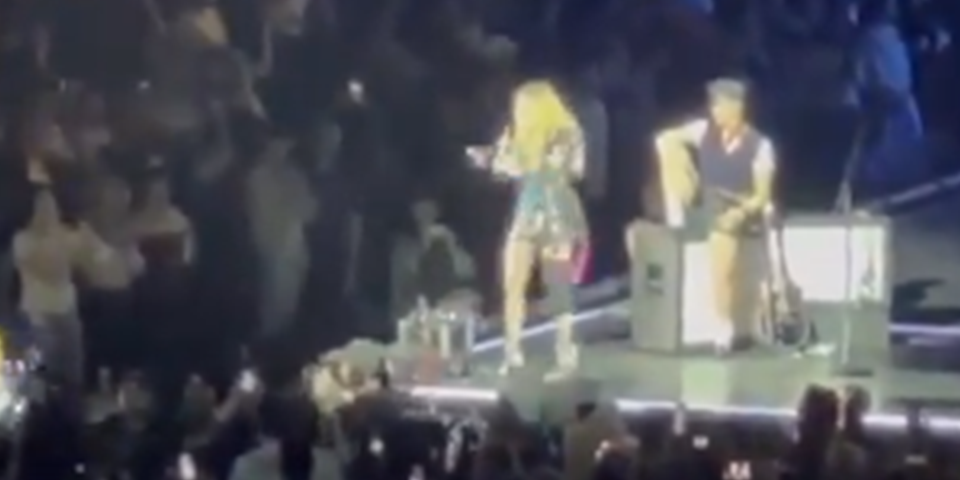 Peinlich: Pop-Ikone Madonna geht auf Fan im Rollstuhl los