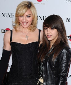 Madonna und Tochter Lourdes