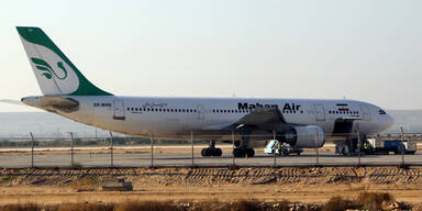 Boeing verliert kurz nach Start Turbinenteil