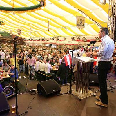 Alle Bilder von den 1.-Mai-Feiern der Parteien