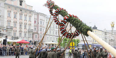 Maibaum_Linz