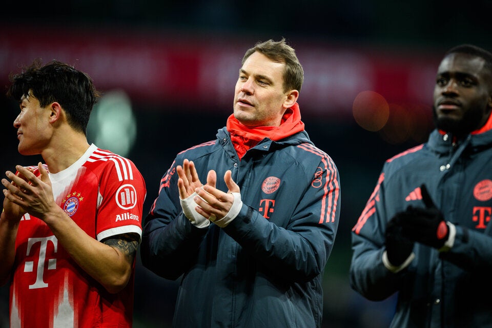 Bayern-Beben: Manuel Neuer (39) hört im Sommer auf