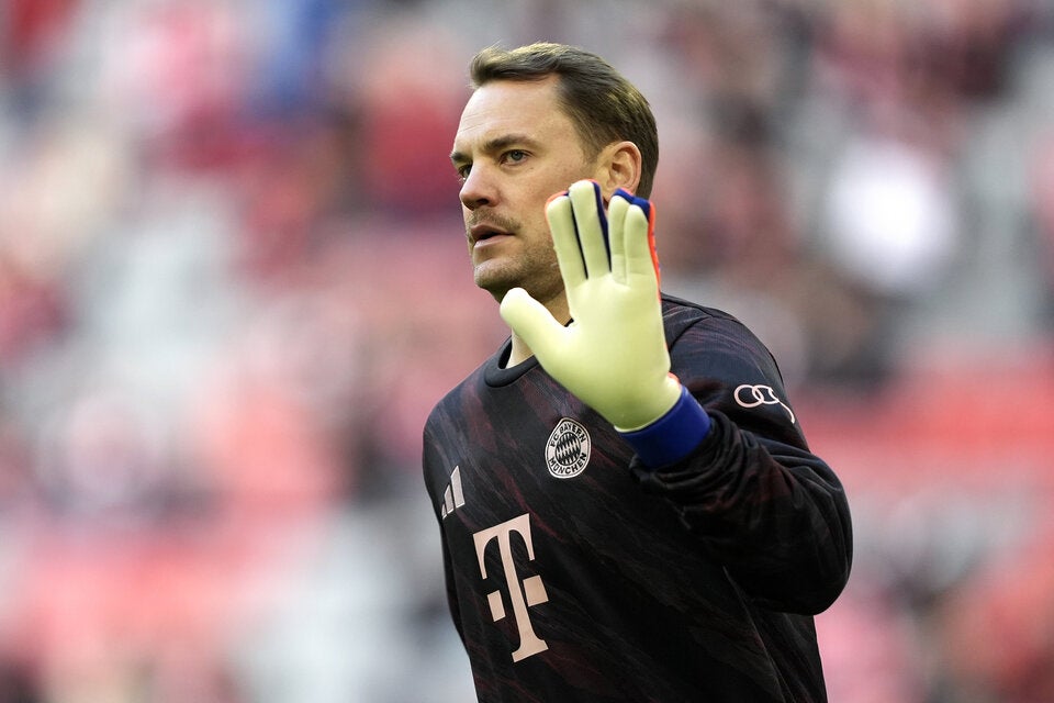 Bayern-Beben: Manuel Neuer (39) hört im Sommer auf