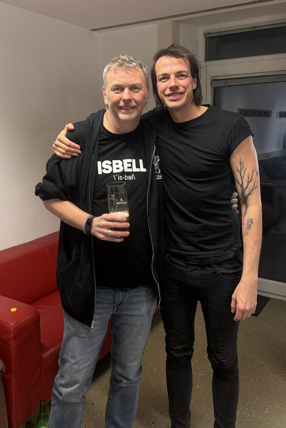 „Trump hat kleines Spatzi!“ Pogo hält wieder alle am Schmäh