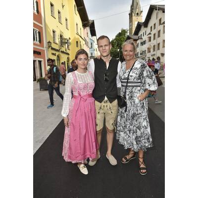  Dr. Viktoria Veider-Walser - Geschäftsführerin, Dr. Christian Harisch, Dr. Klaus Winkler - 