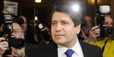 Graf Ali macht Ausschuss zur Farce