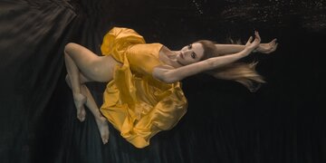 Beatric Körmer unter Wasser