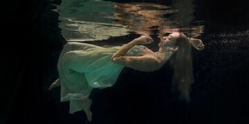 Beatric Körmer unter Wasser