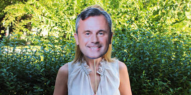 Hofer kämpft jetzt als Masken-Mann