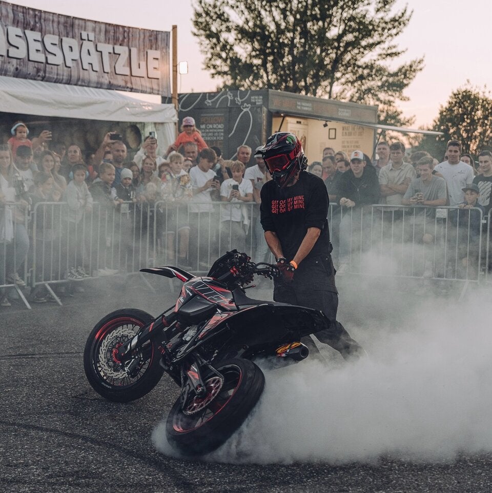 Praterstern Biker Flashmob: Startschuss für Masters of Dirt