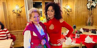 Mausi Lugner und Rosi Schipflinger.