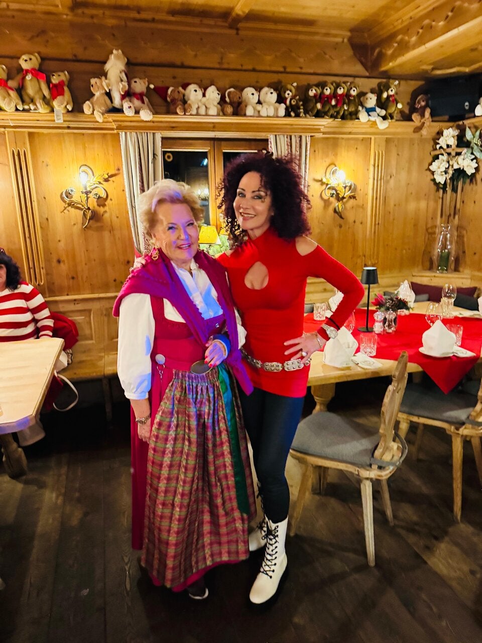 Mausi Lugner und Rosi Schipflinger.