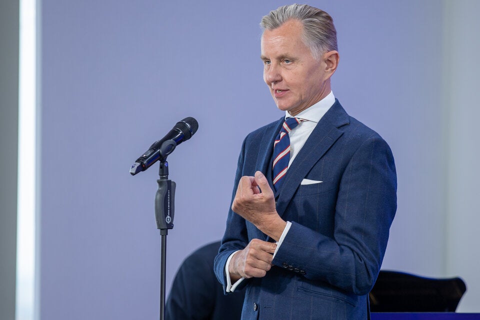 Max Raabe liefert jetzt tierischen Konzert-Spaß