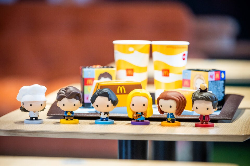 Kultserie trifft Burger: McDonald’s überrascht mit FRIENDS-Special
