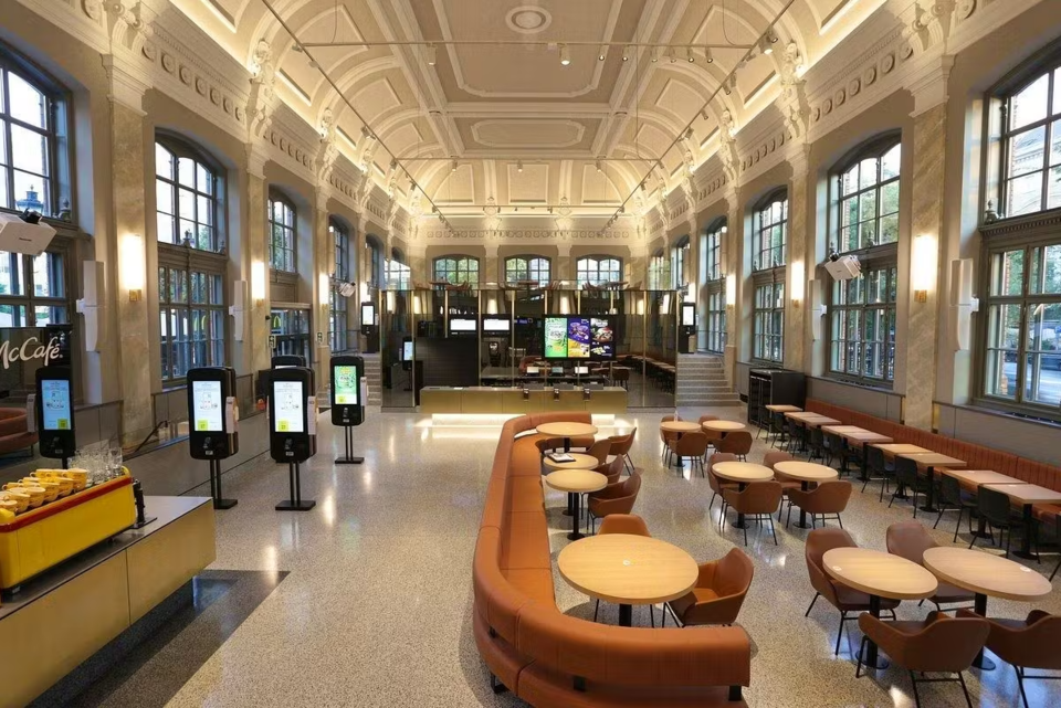 DAS ist der schönste McDonald's der Welt