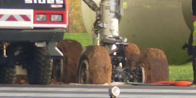 Mega-Flieger von Airbus steckt seit Tagen im Schlamm fest.png