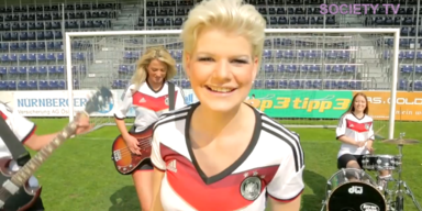 Melanie Müller singt sich ins Aus!