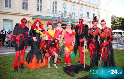 Die besten Fotos vom Life Ball 2012