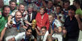 DFB-Team: Kabinenparty mit Merkel & Rihanna