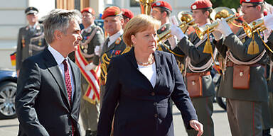 Euro-Gipfel mit Oper und Sachertorte