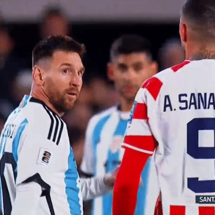 Messi angespuckt – Neymar mit Popcorn beworfen