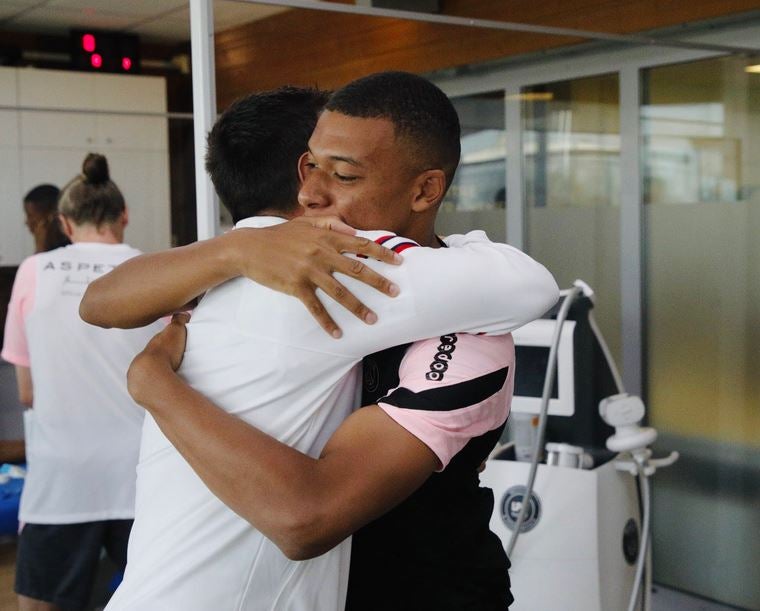 Lionel Messi und Kylian Mbappe