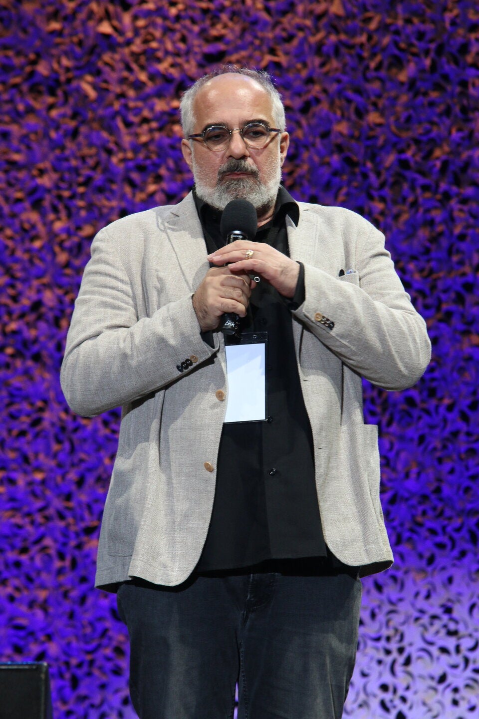 Nivarani startet den Silvester Countdown als Trottel