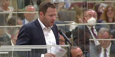 Michael Schnedlitz.png