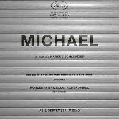 Rihanna - Queen of Downloads