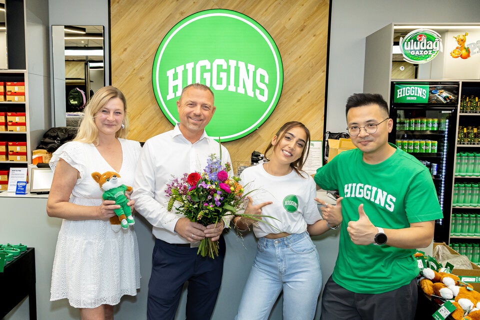 Higgins-Erföffnung - Trendige Mode für jede Generation