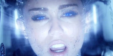 Miley hebt mit neuem Video ins All ab 