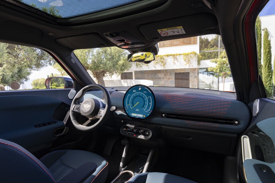 Man gewöhnt sich dran: Cockpit ohne Fahrer-Display.