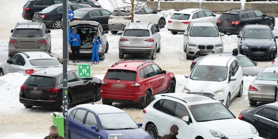 Minister drohen mit Liftsperre: Aktion scharf gegen SkIDIOTEN | Massen-Ansturm auf Semmering & Co.