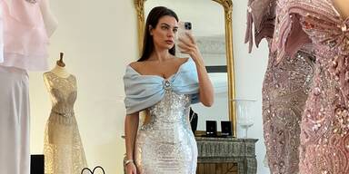 Austro-Model als Cinderella am Opernball