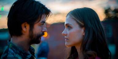 Kom&ouml;die: &raquo;Hals &uuml;ber Kopf&laquo;