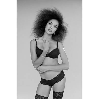 Miss Online: Lisa Attenberger