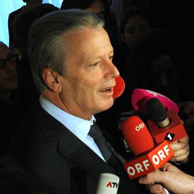 Ordensflut für Regierungsmitglieder