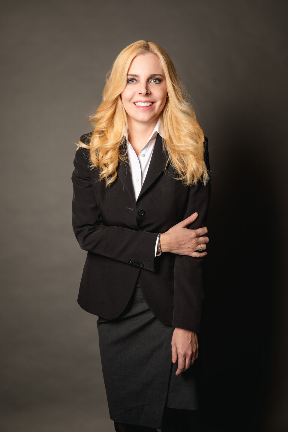 Mag. Larissa Kaminski steht wie viele andere Rechtsanwält:innen mit Rat und Tat zum Thema Ehevertrag zur Seite.  