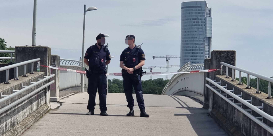 Wien: Mord-Alarm nach Leichenfund auf Parkbank