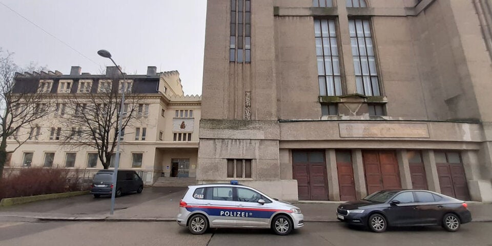 Mord-Alarm: Frau bei Wiener Kirche erstochen